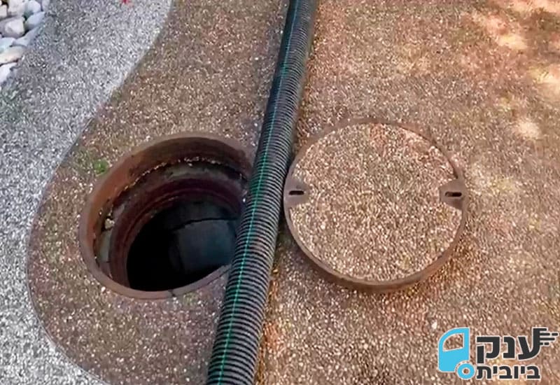 החלפת מכסה ביוב בבניין משותף / בית פרטי לפי התקן (מחיר מיוחד!)